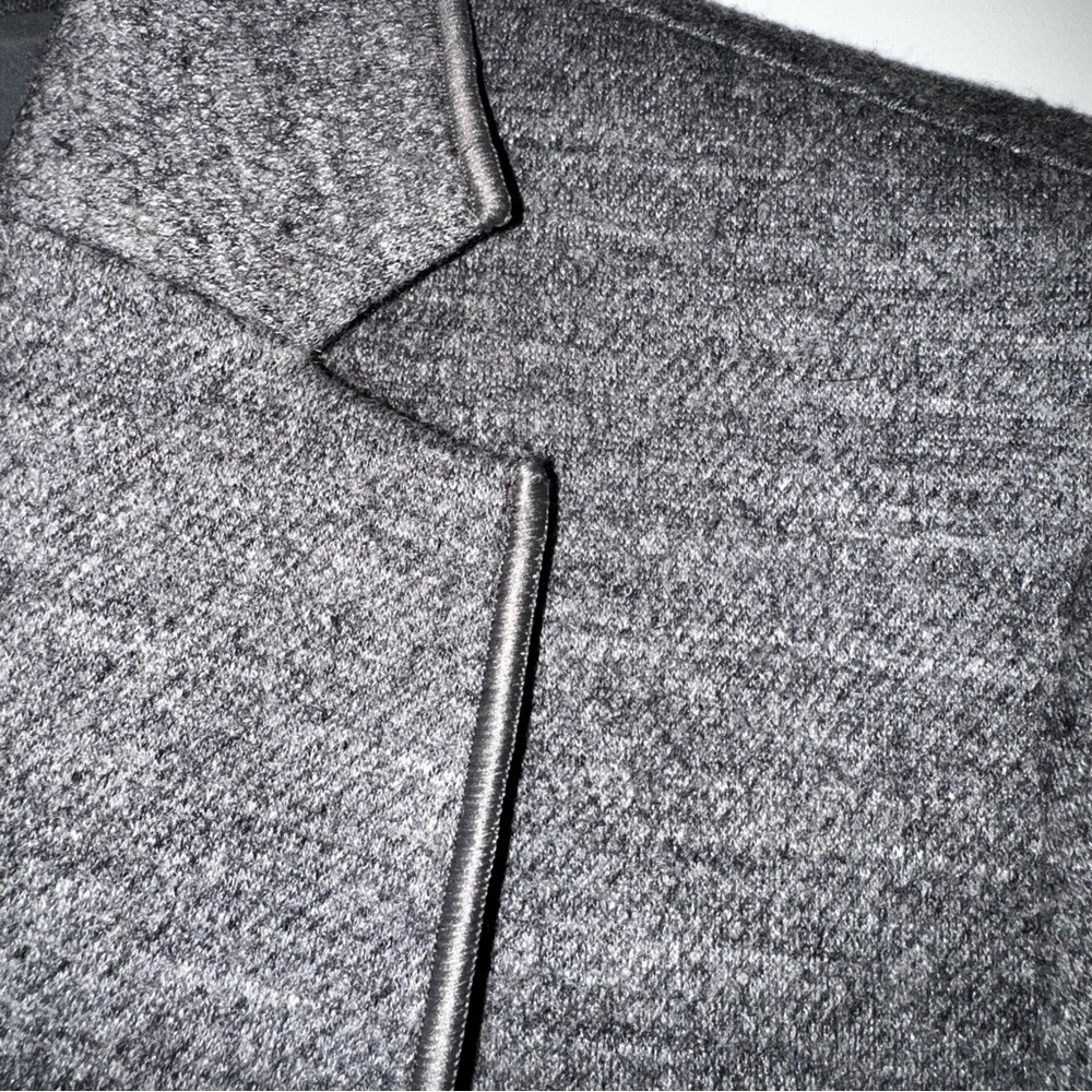 Ann Taylor Classic Charcoal Gray Blazer. Size 12 P - Picture 4 of 11
